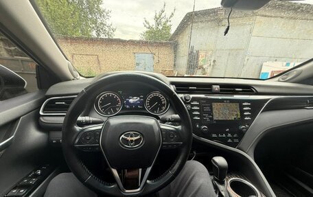 Toyota Camry, 2019 год, 2 820 000 рублей, 5 фотография