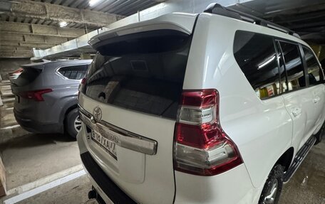 Toyota Land Cruiser Prado 150 рестайлинг 2, 2013 год, 3 300 000 рублей, 5 фотография