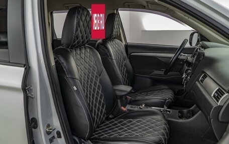 Mitsubishi Outlander III рестайлинг 3, 2015 год, 1 600 000 рублей, 8 фотография