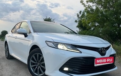 Toyota Camry, 2019 год, 2 750 000 рублей, 1 фотография