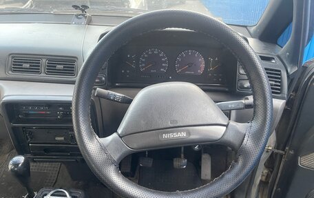 Nissan Prairie III, 1991 год, 70 000 рублей, 13 фотография