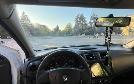 Renault Logan II, 2015 год, 898 000 рублей, 15 фотография