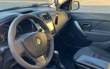 Renault Logan II, 2015 год, 898 000 рублей, 13 фотография