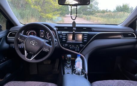 Toyota Camry, 2019 год, 2 750 000 рублей, 9 фотография