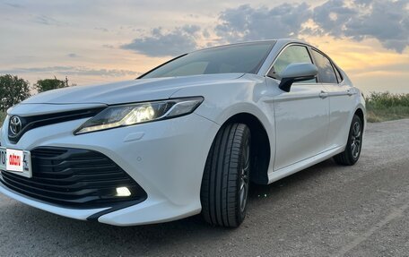 Toyota Camry, 2019 год, 2 750 000 рублей, 2 фотография