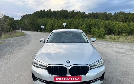BMW 5 серия, 2021 год, 4 100 000 рублей, 2 фотография