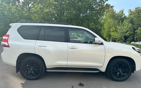 Toyota Land Cruiser Prado 150 рестайлинг 2, 2014 год, 4 500 000 рублей, 2 фотография