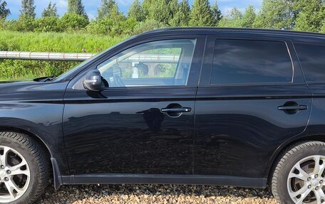 Mitsubishi Outlander III рестайлинг 3, 2012 год, 1 342 000 рублей, 7 фотография