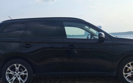 Mitsubishi Outlander III рестайлинг 3, 2012 год, 1 342 000 рублей, 6 фотография