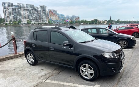 Renault Sandero II рестайлинг, 2017 год, 893 000 рублей, 2 фотография