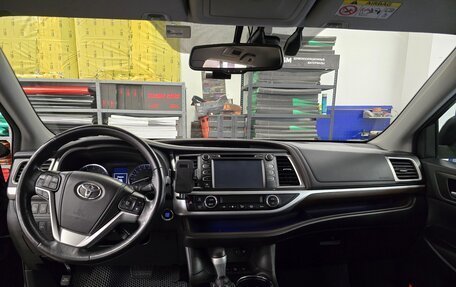 Toyota Highlander III, 2014 год, 3 620 000 рублей, 10 фотография