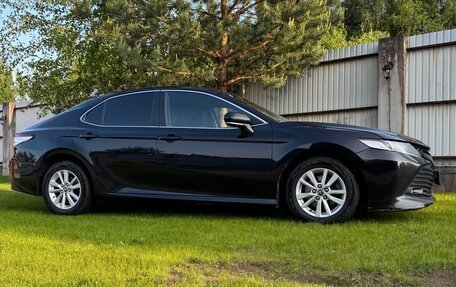 Toyota Camry, 2019 год, 1 750 000 рублей, 16 фотография
