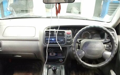 Suzuki Escudo III, 2000 год, 222 000 рублей, 5 фотография