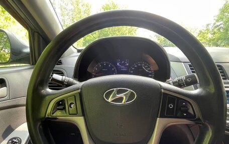Hyundai Solaris II рестайлинг, 2016 год, 635 000 рублей, 16 фотография