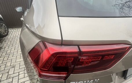 Volkswagen Tiguan II, 2018 год, 2 350 000 рублей, 5 фотография