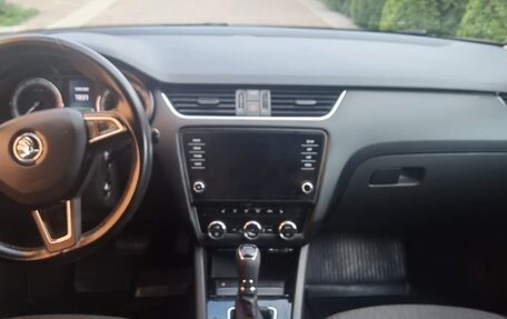 Skoda Octavia, 2017 год, 1 630 000 рублей, 6 фотография