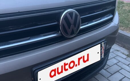 Volkswagen Tiguan II, 2018 год, 2 350 000 рублей, 3 фотография