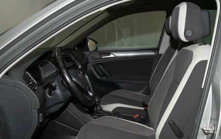 Volkswagen Tiguan II, 2019 год, 2 500 000 рублей, 8 фотография