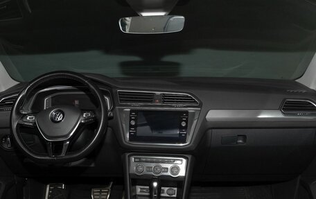 Volkswagen Tiguan II, 2019 год, 2 500 000 рублей, 9 фотография