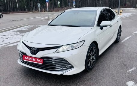 Toyota Camry, 2019 год, 3 220 000 рублей, 4 фотография