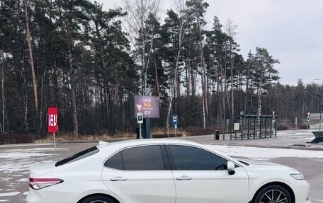 Toyota Camry, 2019 год, 3 220 000 рублей, 5 фотография