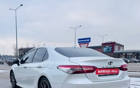 Toyota Camry, 2019 год, 3 220 000 рублей, 9 фотография