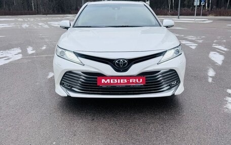 Toyota Camry, 2019 год, 3 220 000 рублей, 3 фотография
