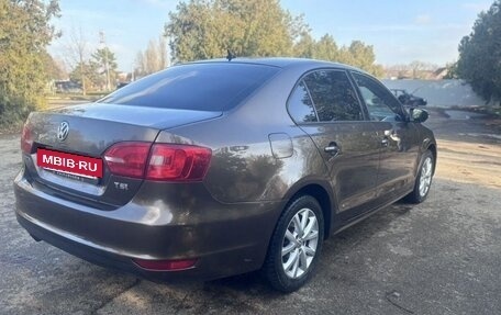 Volkswagen Jetta VI, 2013 год, 820 000 рублей, 12 фотография