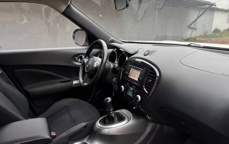 Nissan Juke II, 2011 год, 870 000 рублей, 10 фотография