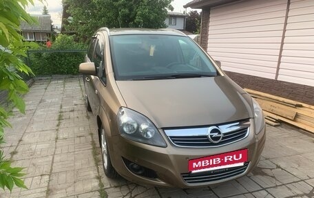 Opel Zafira B, 2012 год, 890 000 рублей, 2 фотография