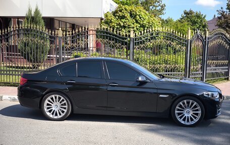 BMW 5 серия, 2016 год, 2 850 000 рублей, 2 фотография