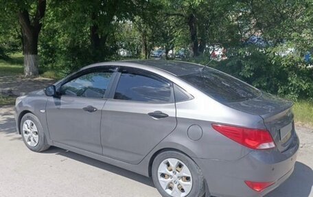 Hyundai Solaris II рестайлинг, 2015 год, 950 000 рублей, 5 фотография