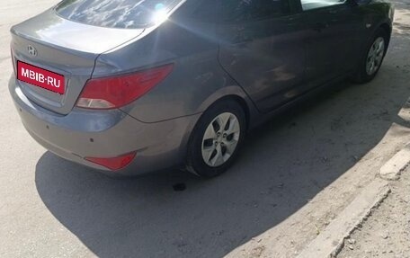 Hyundai Solaris II рестайлинг, 2015 год, 950 000 рублей, 6 фотография