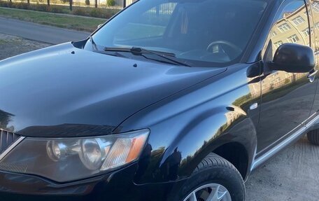 Mitsubishi Outlander III рестайлинг 3, 2008 год, 900 000 рублей, 11 фотография