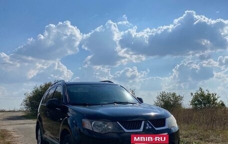 Mitsubishi Outlander III рестайлинг 3, 2008 год, 900 000 рублей, 3 фотография