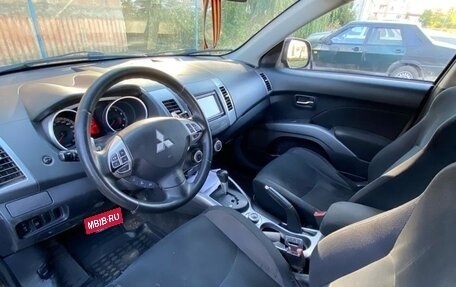 Mitsubishi Outlander III рестайлинг 3, 2008 год, 900 000 рублей, 7 фотография