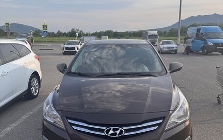 Hyundai Solaris II рестайлинг, 2016 год, 1 350 000 рублей, 1 фотография