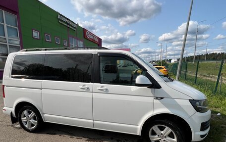 Volkswagen Caravelle T6 рестайлинг, 2016 год, 2 200 000 рублей, 2 фотография