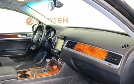 Volkswagen Touareg III, 2012 год, 2 148 000 рублей, 11 фотография