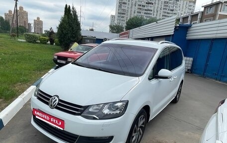 Volkswagen Sharan II, 2017 год, 2 250 000 рублей, 3 фотография