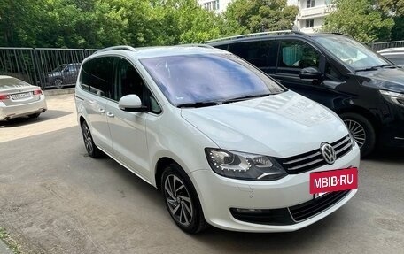 Volkswagen Sharan II, 2017 год, 2 250 000 рублей, 4 фотография