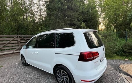 Volkswagen Sharan II, 2017 год, 2 250 000 рублей, 10 фотография