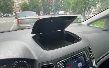 Volkswagen Sharan II, 2017 год, 2 250 000 рублей, 27 фотография
