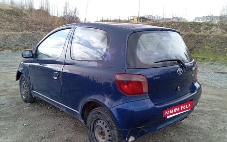 Toyota Yaris I рестайлинг, 2002 год, 155 000 рублей, 3 фотография