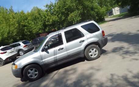 Ford Escape II, 2001 год, 9 фотография