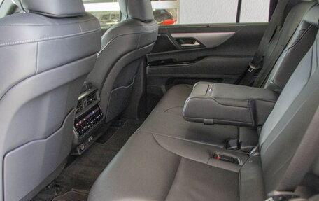 Lexus LX, 2024 год, 19 215 000 рублей, 8 фотография