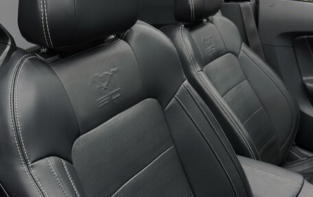 Ford Mustang VI рестайлинг, 2015 год, 3 300 000 рублей, 24 фотография