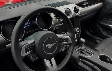 Ford Mustang VI рестайлинг, 2015 год, 3 300 000 рублей, 22 фотография