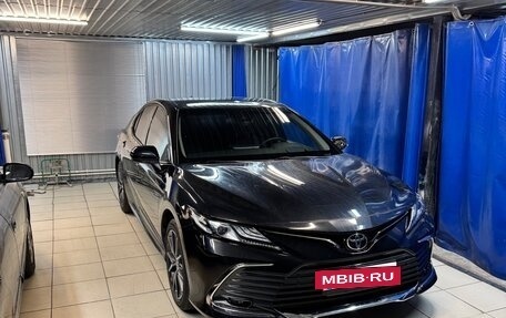 Toyota Camry, 2023 год, 3 530 000 рублей, 2 фотография