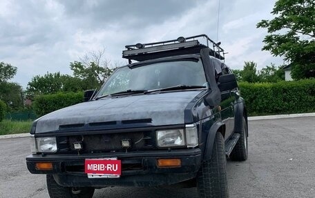 Nissan Terrano II рестайлинг, 1992 год, 500 000 рублей, 1 фотография